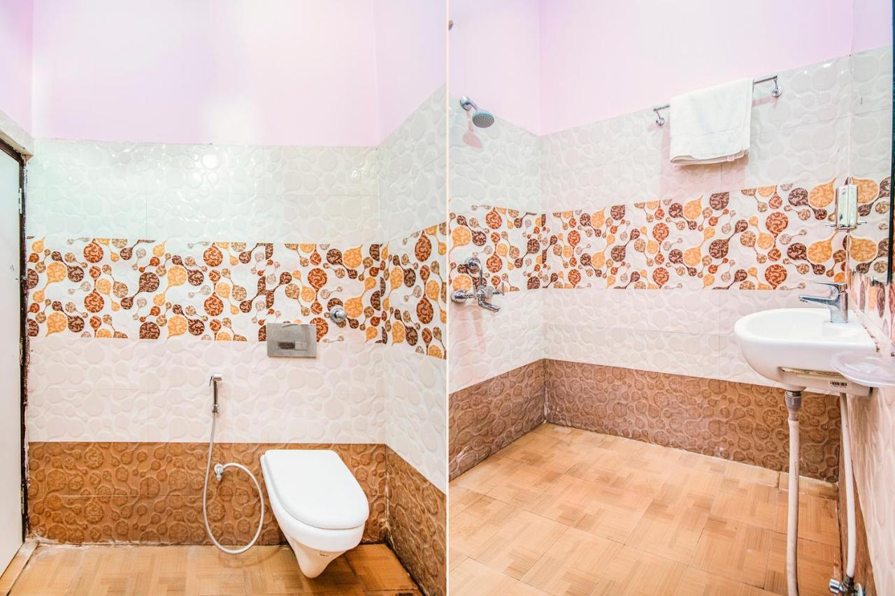 Hotel Sarweshwary Varanasi Bagian luar foto